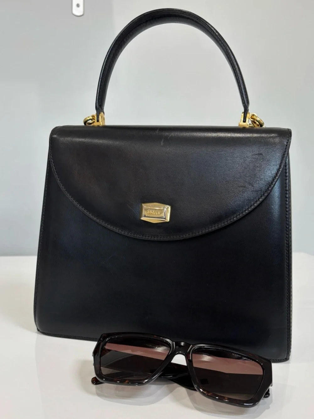 Bally Vintage Black Leather Top Handle Bag Gold Hardware Structured Crossbody - Picture 2 of 10